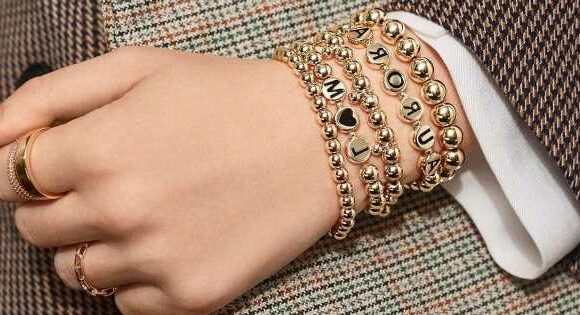 14 Thoughtful Personalized Gifts You Can Score For Under $100