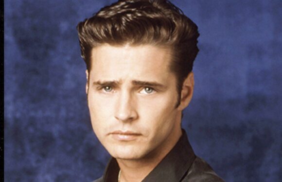 Brandon Walsh on 'Beverly Hills 90210' 'Memba Him?!