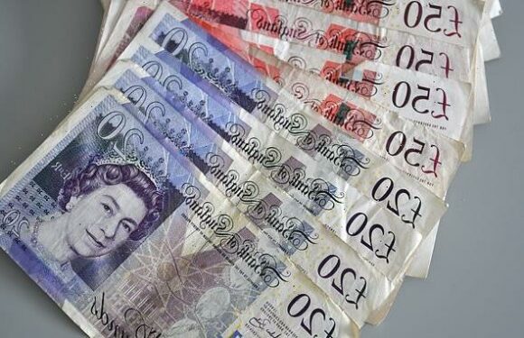 Brits scramble to spend paper £20 and £50 notes