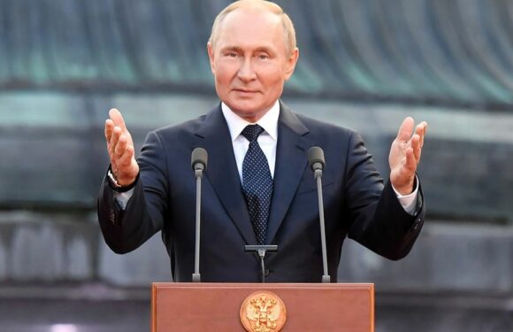 Brits still in Russia told ‘get out now or risk being sent to fight in Ukraine’