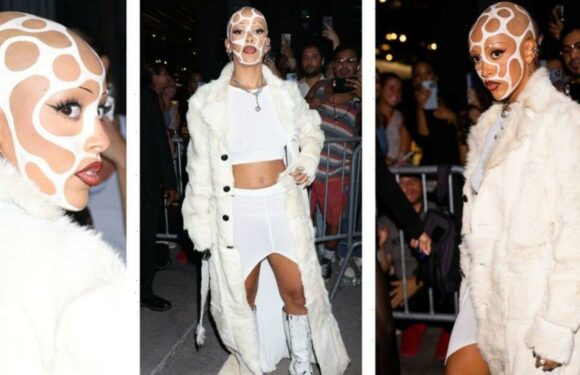 Doja Cat wears jaw-dropping white face paint at New York Fashion Week