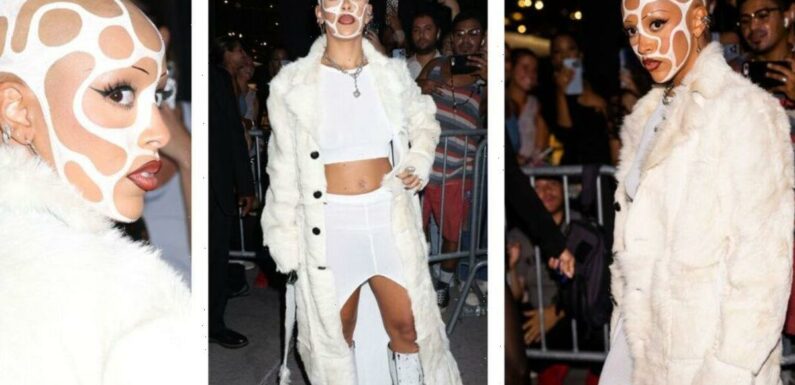 Doja Cat wears jaw-dropping white face paint at New York Fashion Week