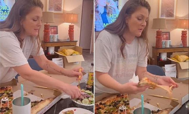 Drew Barrymore scrapes toppings off pizza and eats them with salad