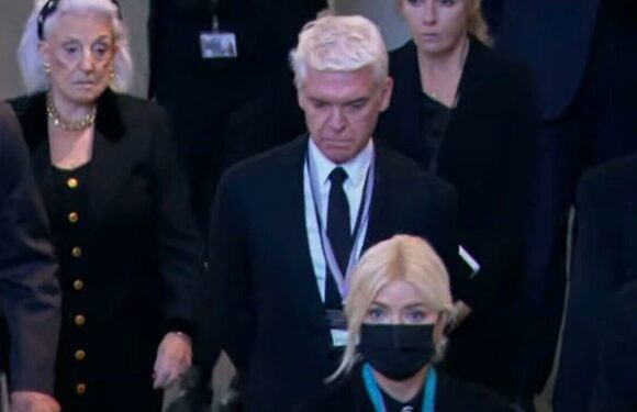 Eamonn Holmes in cryptic jibe at Phil and Holly to be replaced