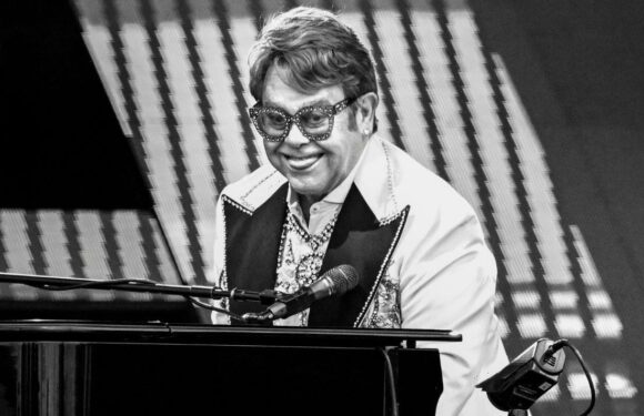Elton Johns hilarious anecdote about Queen slapping nephew in face