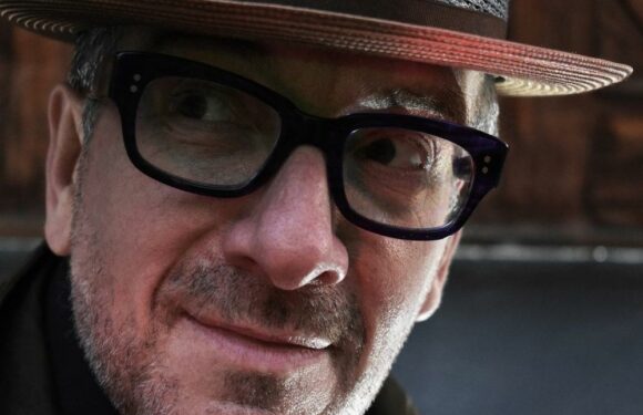 Elvis Costello Announces 10-Night NYC Stand, Unveils the First 100 of 200 Unique Songs Planned for Nightly Setlists