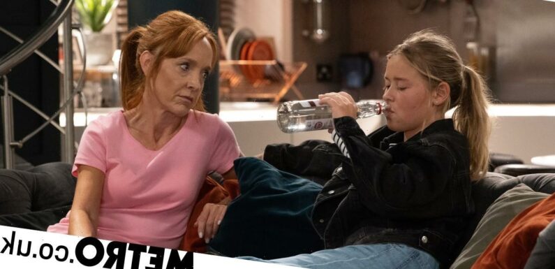 Emmerdale star teases twist with Sandra and Liv's story