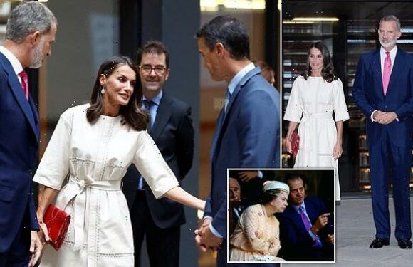Felipe and Letizia greet Pedro Sanchez amid 'row' over Queen's funeral