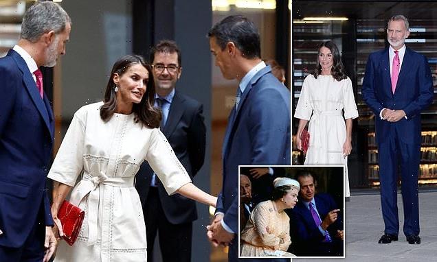 Felipe and Letizia greet Pedro Sanchez amid 'row' over Queen's funeral