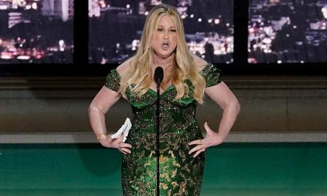 Jennifer Coolidge Trends After Dancing While Being Cut Off From 2022 Emmys Acceptance Speech