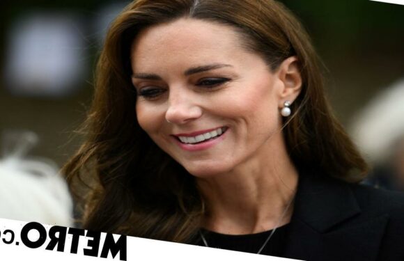 Kate Middleton wears Queen's pearl earrings, similar to those gifted to Meghan