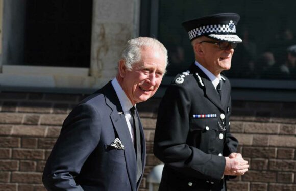 King Charles thanks emergency workers providing 'ring of steel' for Queen's funeral | The Sun