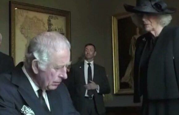 King Charles’ ‘pen incident’ lands him in hot water, claims expert