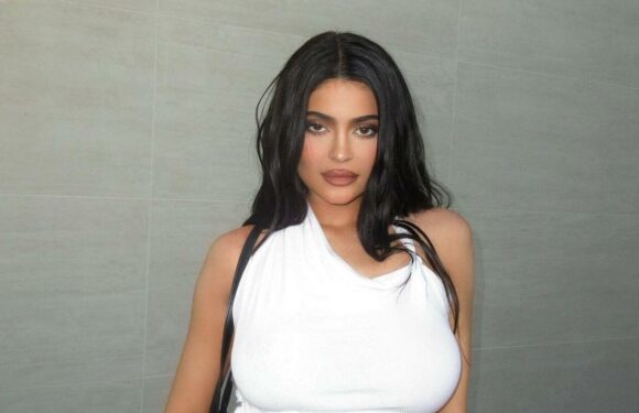 Kylie Jenner Just ‘Trusts the Process’ When It Comes to Losing Weight After Giving Birth to Son