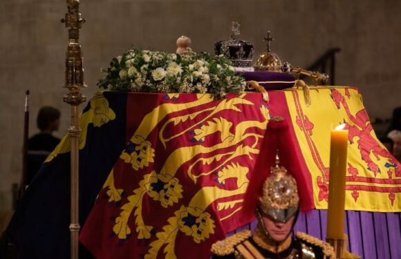 Man arrested after rushing towards the Queen’s coffin in Westminster Hall