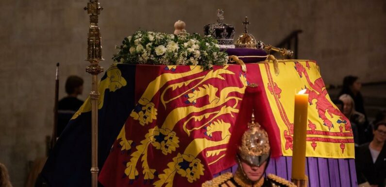 Man arrested after rushing towards the Queen’s coffin in Westminster Hall