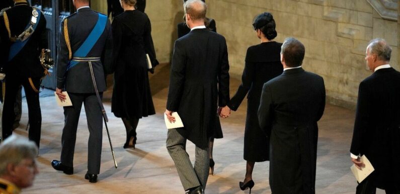 Meghan and Harry hold hands – ‘under no obligation to follow protocol’