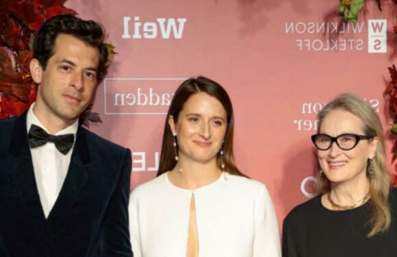 Meryl Streep, 73, third wheels with daughter and husband Mark Ronson