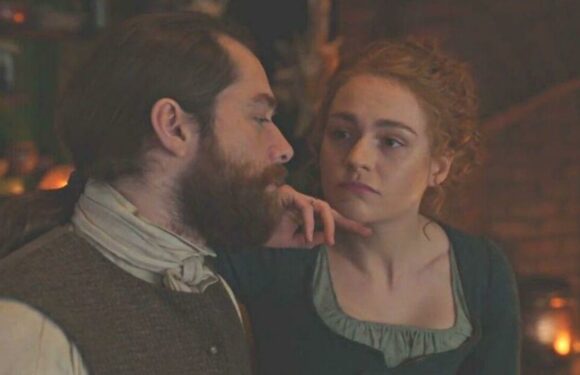 Outlander’s Sophie Skelton apologises to co-star in awkward outtake