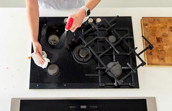 People are only just realizing a game-changing stove hack which will make cleaning so much easier | The Sun