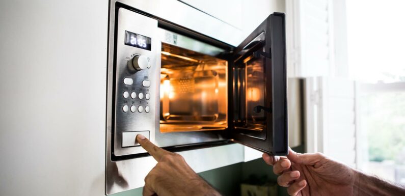 People are only just realizing you can silence microwaves & it’s blowing their minds | The Sun