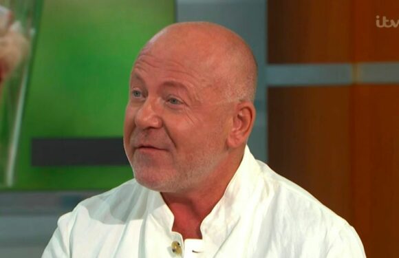 Princess Diana’s former bodyguard claims he once fell asleep protecting Queen