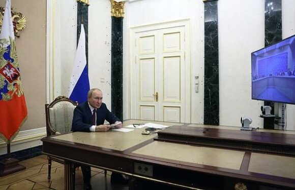 Putin accuses the West of being ready to provoke 'revolutions'