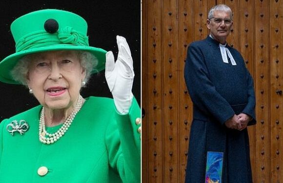 Queen had 'no regrets' says clergyman who spent final weekend with her