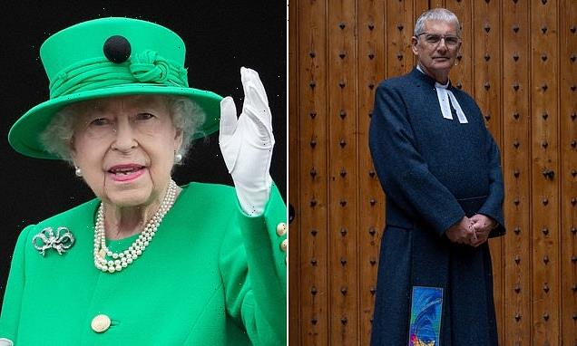 Queen had 'no regrets' says clergyman who spent final weekend with her