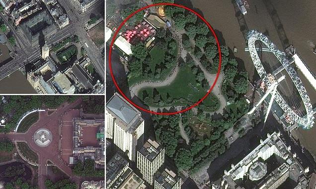 Queue to see the queen is so big it can be seen from SPACE