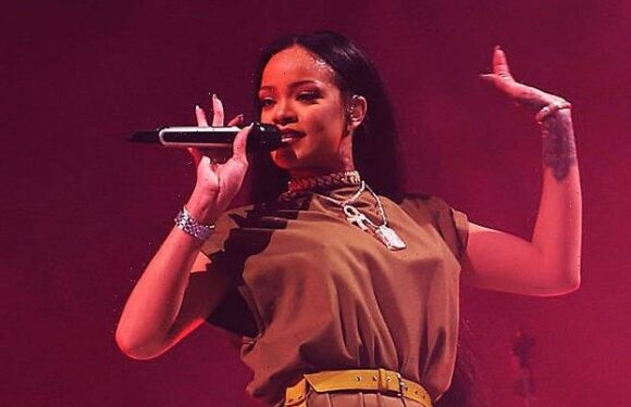 Rihanna to Perform Super Bowl 57 Halftime Show in February