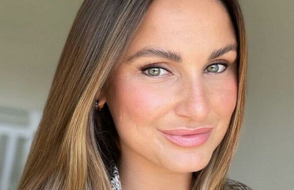 Samantha Faiers ignores voice note drama as she posts on her Instagram