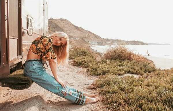 Shop the 17 Best '70s-Inspired Fall Fashion Finds That Are California Cool
