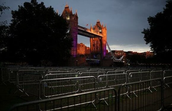 The queue CLOSES: Mourners cannot join line to see the Queen