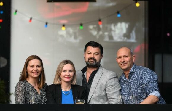 Victorians have their say on the scrapping of COVID-19 isolation rules