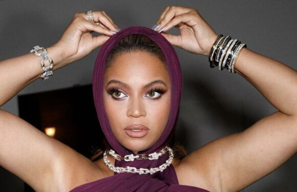 10 Celebrities Who Have The Largest Collection Of Jewels & Diamonds