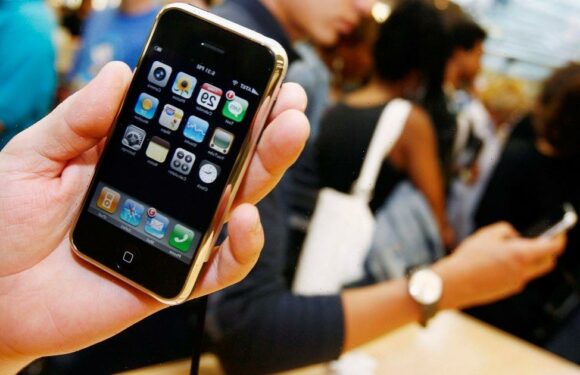 15-year-old iPhone sold for nearly £35,000 – even without a selfie camera