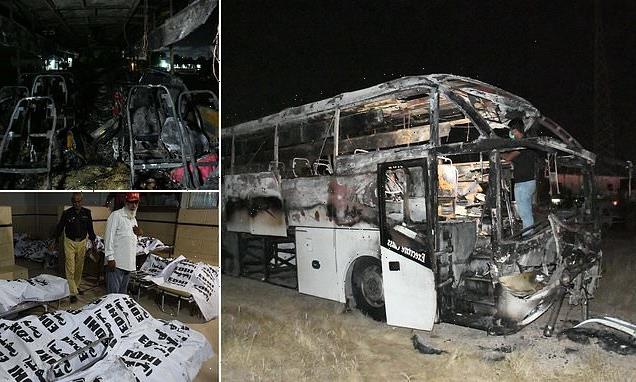 18 killed – 12 children – as bus bursts into flames in Pakistan
