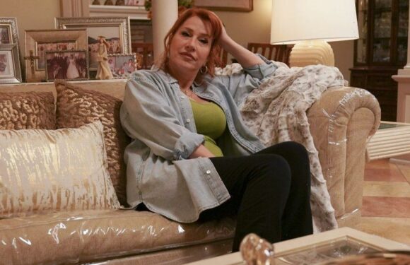 ‘Abbott Elementary’ Goes Retro with Plastic on the Sofa and Animal Print Pillows in Melissa’s House (EXCLUSIVE)