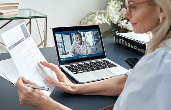 As 'job cuffing' season begins, employment expert shares eight tips