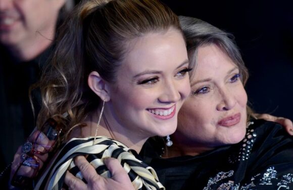 Billie Lourd Posts a Heartfelt Tribute in Honor of Carrie Fisher: "You Are Not Alone"