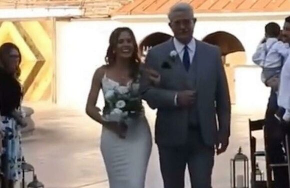 ‘Bridezilla’ tells guests to ‘put phones away’ as she walks down aisle