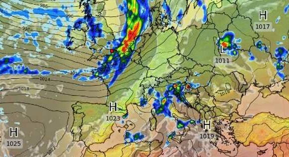Brits must brace for up to 94mph winds as effects of Hurricane Ian in full swing