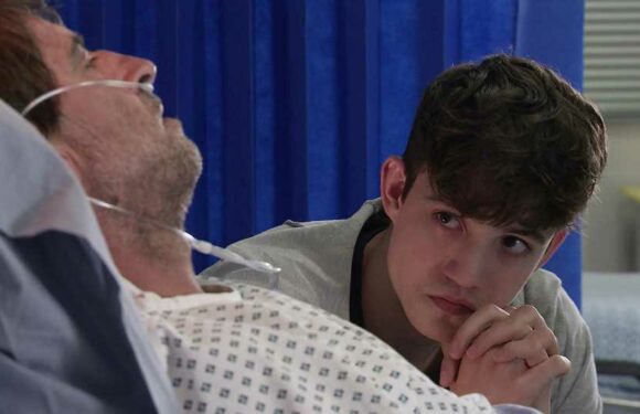 Coronation Street spoilers: Aaron horrified as his dad in fire horror | The Sun