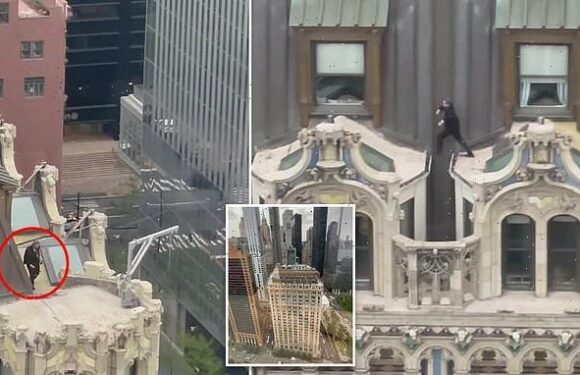 Daredevil runs along the TOP of 23-story West Street Building