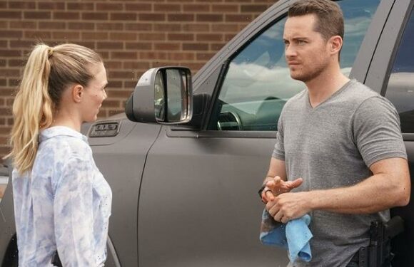 Did P.D.'s Jay Owe Hailey a Convo? Fave Grey's Newbie? Is Rings of Power Tune a Banger? Early Mole Theories? More Qs!