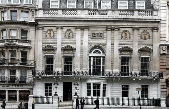 EDEN CONFIDENTIAL: Did a cheat really 'load the dice' at White's?