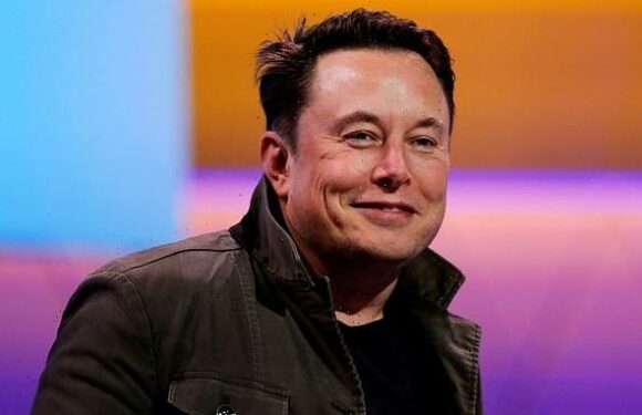 Elon Musk confirms he has bought Twitter