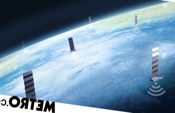 Elon Musk's thousands of orbiting satellites could hit planes, professor warns