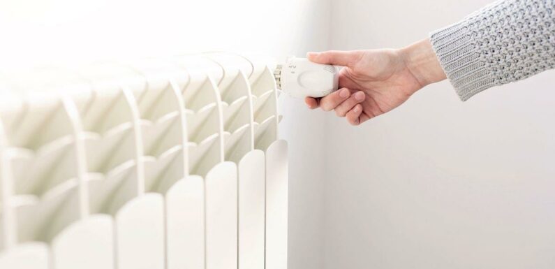 Experts warn people to stop turning off unused radiators to save energy
